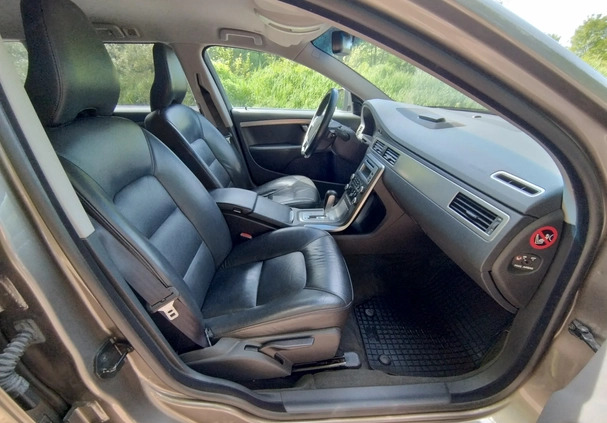 Volvo V70 cena 28500 przebieg: 368000, rok produkcji 2010 z Terespol małe 301